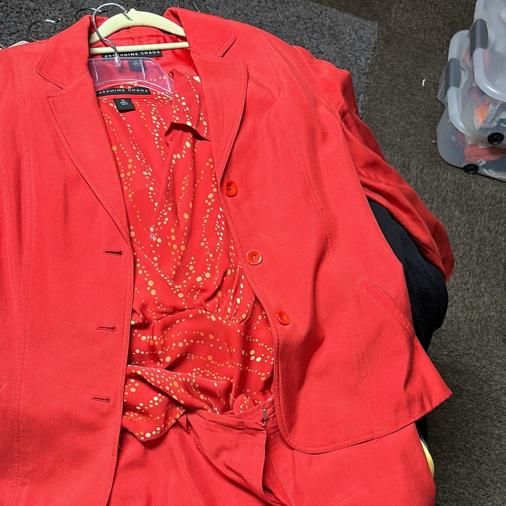 Dillard’s suit Josephine Chaus 3 pc.